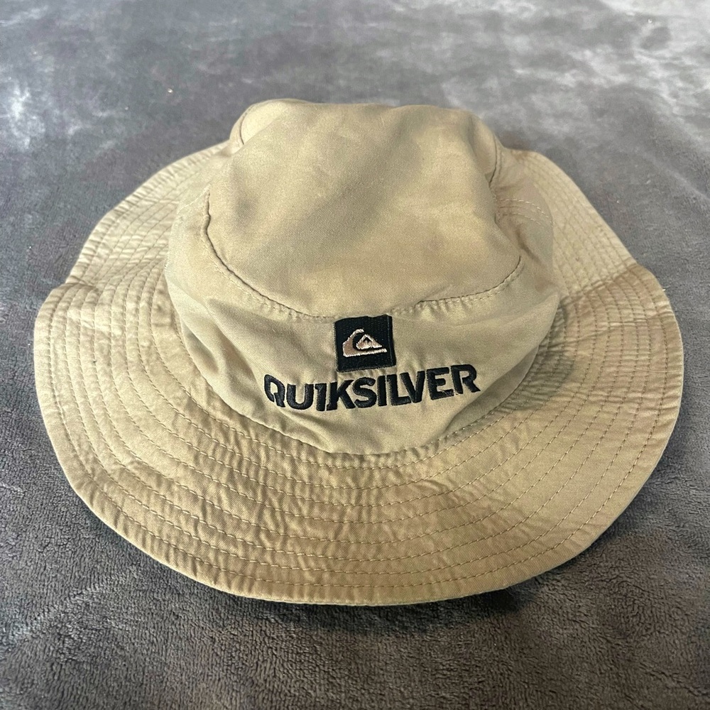 Like new. No tags but my son never wore it.